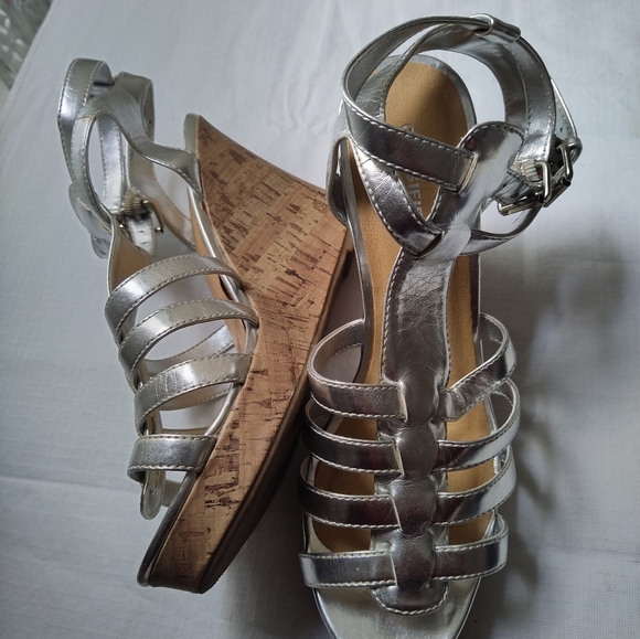 Wedge Sandals - Picture 2 of 3